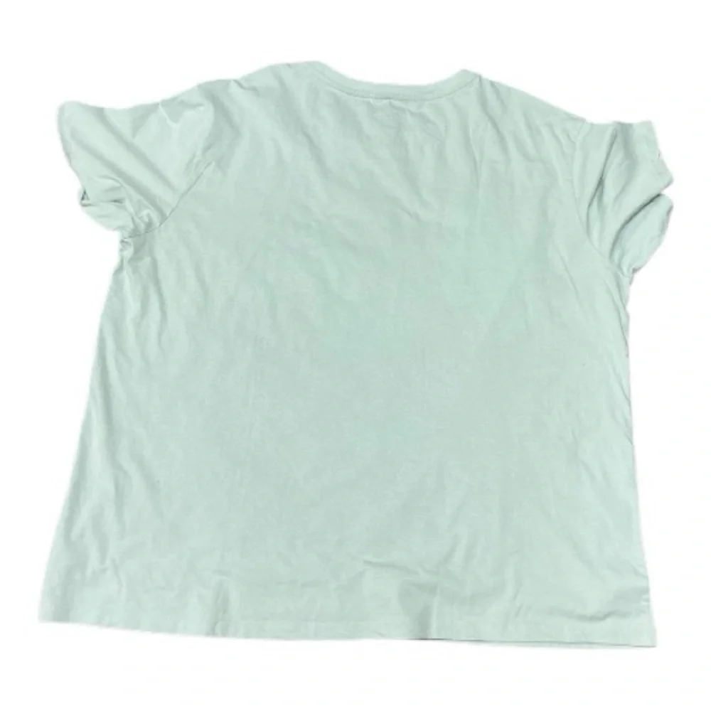 Modelo - NWT - Light Green T-Shirt with Floral Graphic - Picture 3 of 3